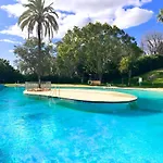 Bythewave Apartments